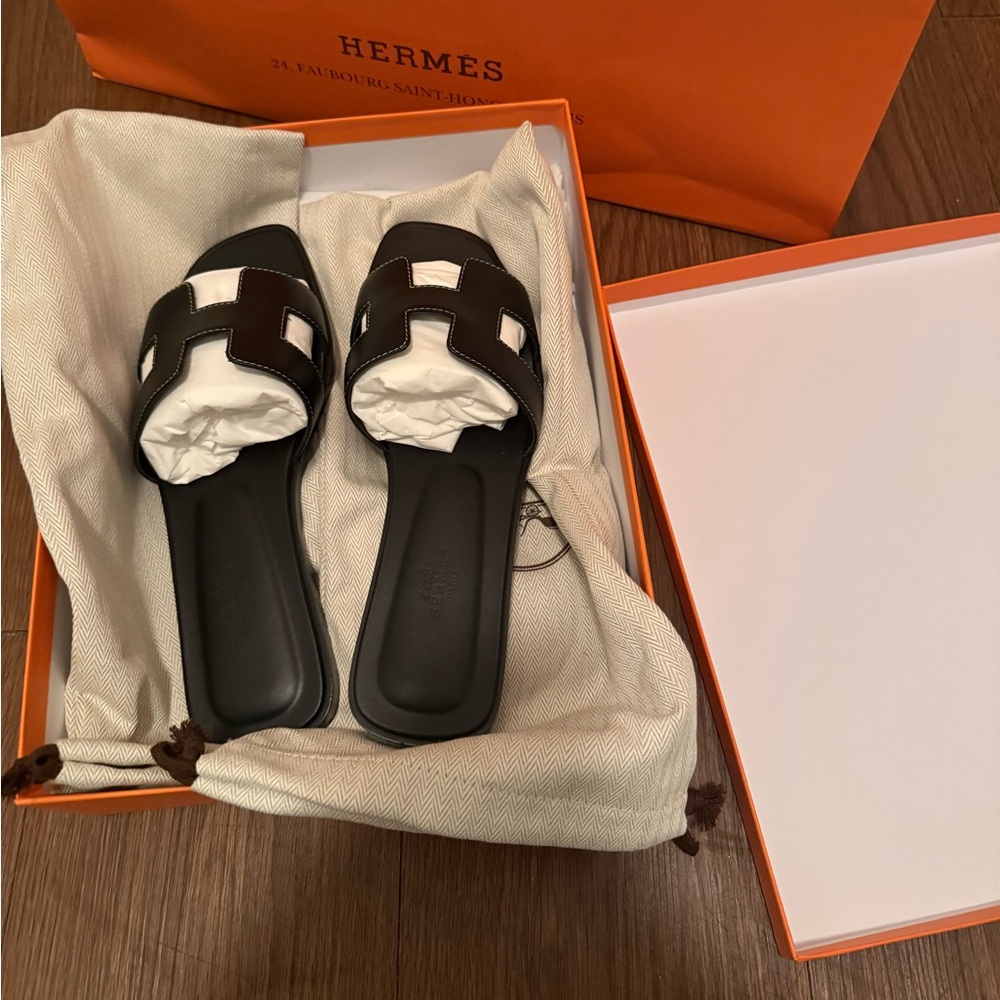 Hermes Black Oran Sandals - Picture 1 of 5